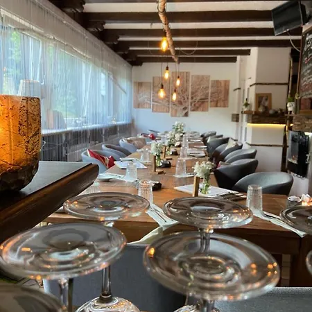 Zeltplatz Grosser Wald مكان تخييم